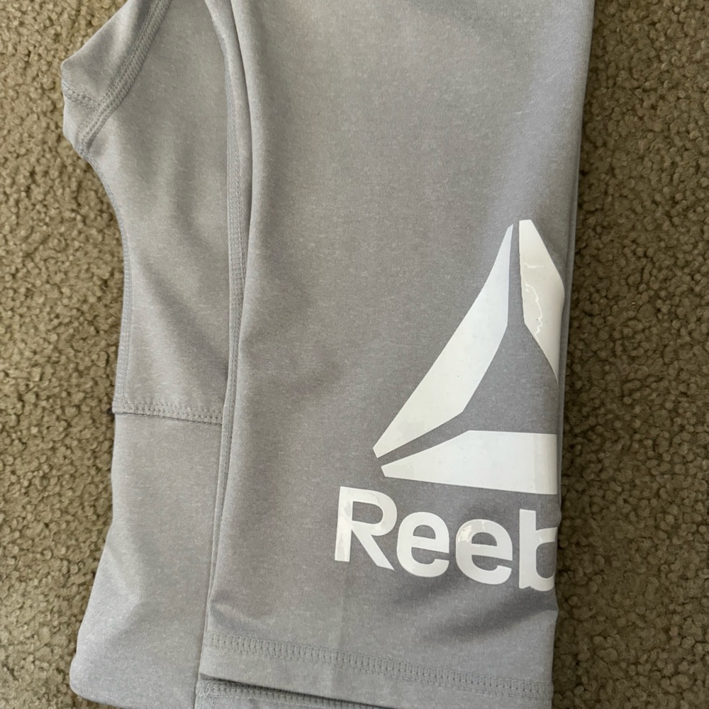 NWOT REEBOK CROPPED LEGGINGS